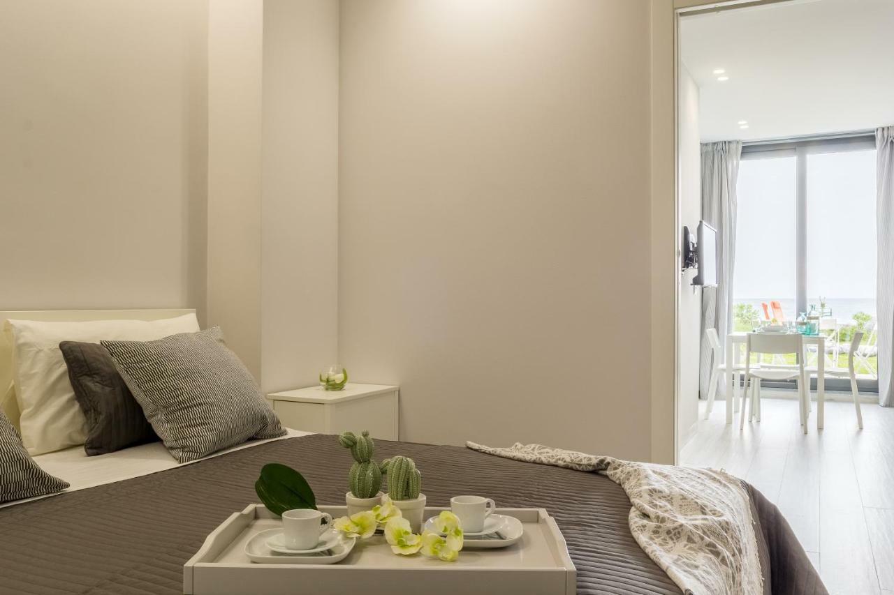 Les Suites - Apartments Riposto Eksteriør bilde