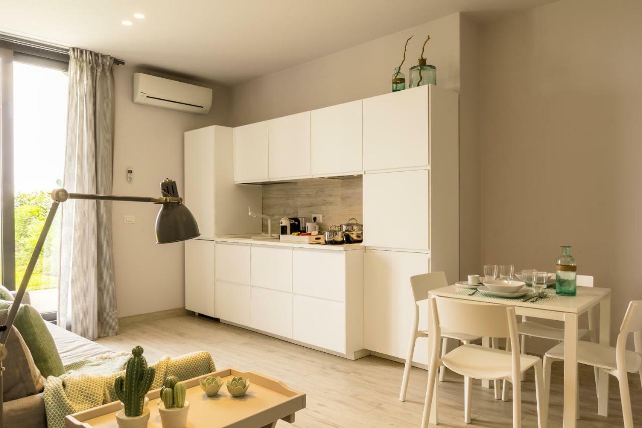 Les Suites - Apartments Riposto Eksteriør bilde
